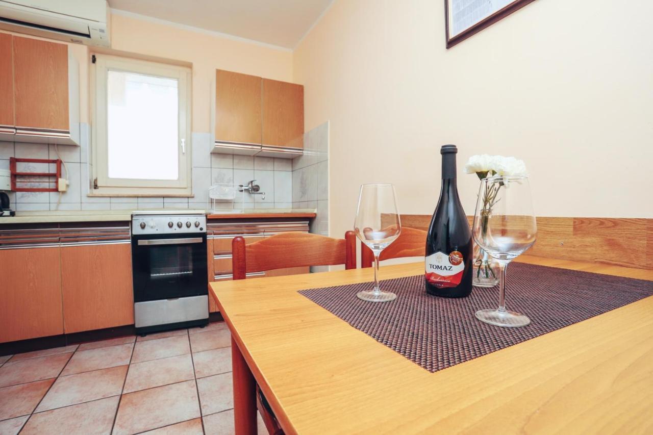 Ray Apartment Porec Esterno foto